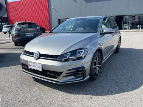 Volkswagen Golf 5p 1.6 tdi Executive 115cv dsg - Immagine 1