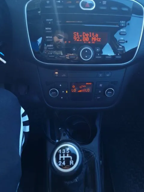 Fiat Punto Evo 5p 1.4 Dynamic Gpl 77cv - Immagine 12
