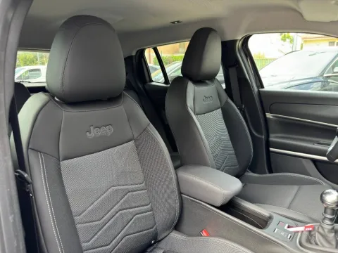 Jeep Avenger 1.2 turbo Summit fwd 100cv - Immagine 18
