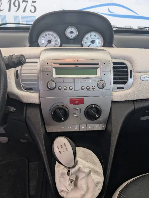 Lancia Ypsilon 1.3 mjt 16v Elle E5 - Immagine 10