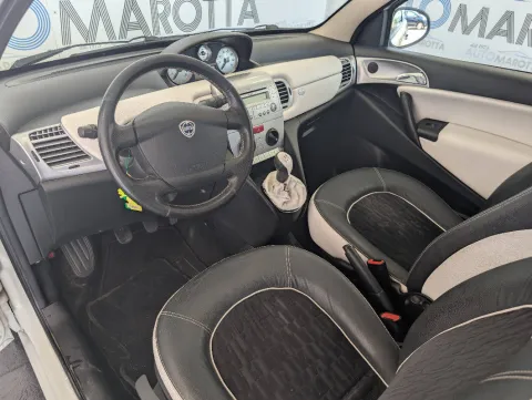 Lancia Ypsilon 1.3 mjt 16v Elle E5 - Immagine 12