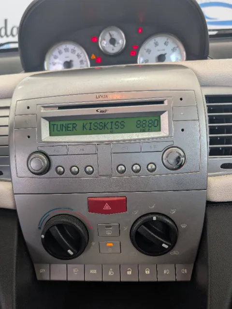 Lancia Ypsilon 1.3 mjt 16v Elle E5 - Immagine 14
