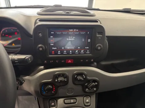 Fiat Panda 1.0 firefly hybrid City Life s&s 70cv 5p.ti - Immagine 16