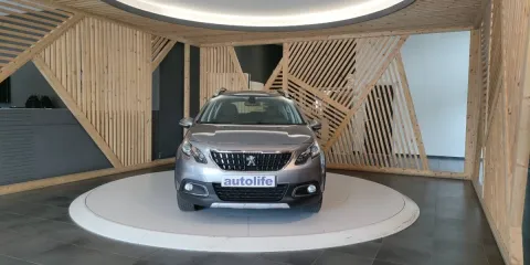 Peugeot 2008 1.5 bluehdi Allure s&s 100cv my19 - Immagine 2