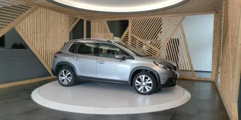 Peugeot 2008 1.5 bluehdi Allure s&s 100cv my19 - Immagine 4