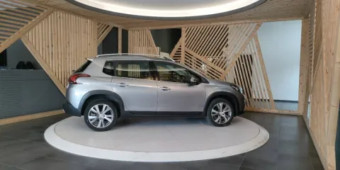Peugeot 2008 1.5 bluehdi Allure s&s 100cv my19 - Immagine 5