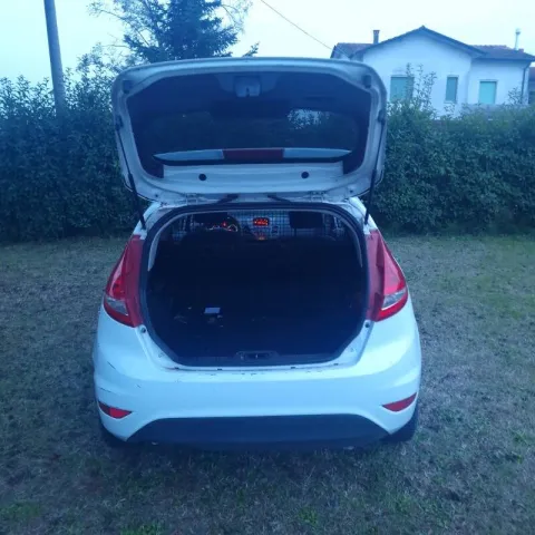 Ford Fiesta 3p 1.4 tdci + c/esp E5 - Immagine 7