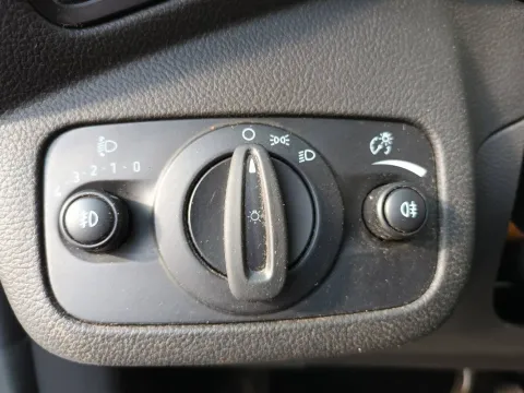 Ford Kuga 2.0 tdci Business s&s 2wd 120cv powershift my19.25 - Immagine 27