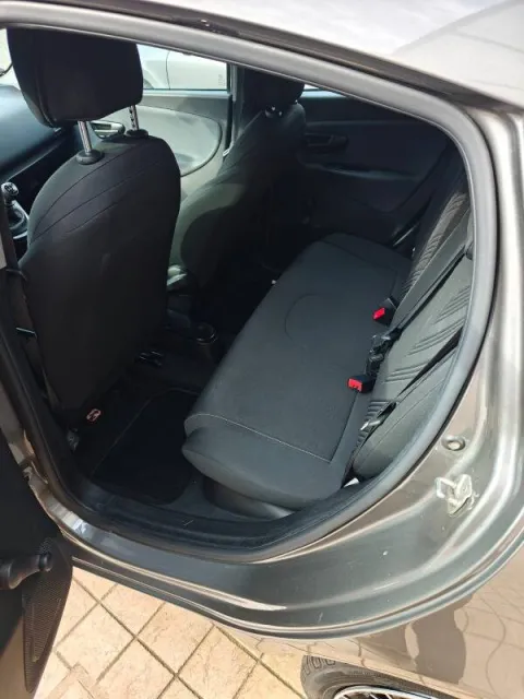 Lancia Ypsilon 1.0 firefly hybrid Gold s&s 70cv - Immagine 5