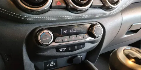 Nissan Juke 1.0 dig-t N-Connecta 117cv - Immagine 24