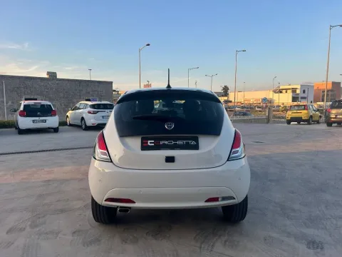 Lancia Ypsilon 1.0 firefly hybrid Platino s&s 70cv - Immagine 11