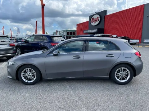 Mercedes A 180 d Business auto - Immagine 10
