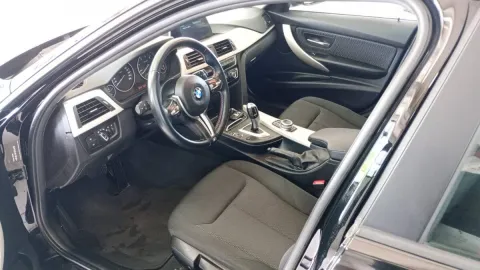 BMW 320d Touring Business Advantage auto - Immagine 3