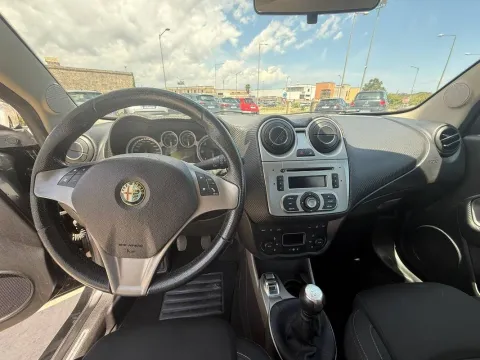 Alfa Romeo MiTo 1.3 jtdm(2) Distinctive s&s my11 - Immagine 14