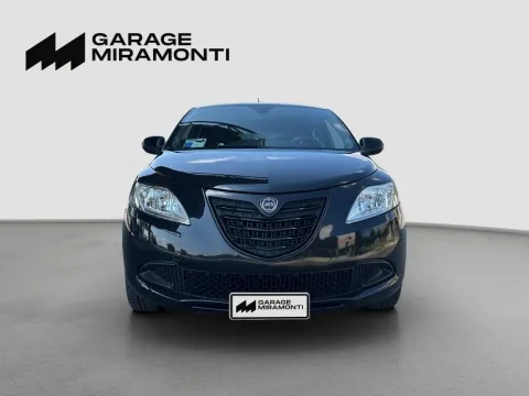 Lancia Ypsilon 1.2 8v Elefantino 69cv my14 - Immagine 2