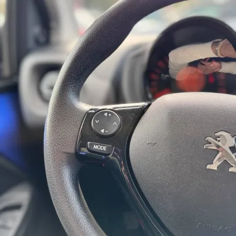 Peugeot 108 5p 1.0 vti Active s&s - Immagine 11