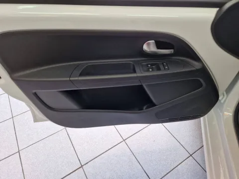 Volkswagen up! 5p 1.0 evo Move up! 65cv - Immagine 8