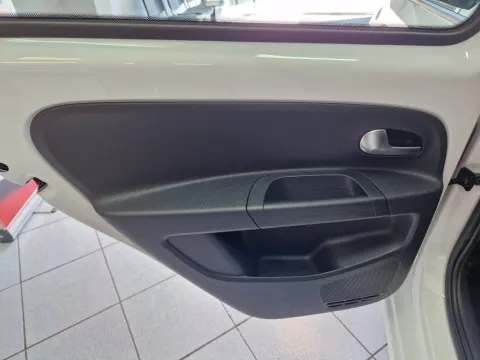 Volkswagen up! 5p 1.0 evo Move up! 65cv - Immagine 25