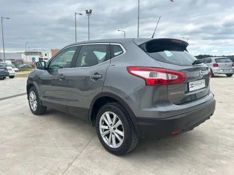 Nissan Qashqai 1.5 dci Tekna 110cv - Immagine 9