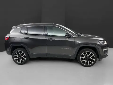 Jeep Compass 2.0 mjt Limited 4wd 140cv auto - Immagine 4