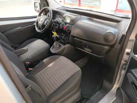 Fiat Qubo 1.3 mjt 16v Trekking 80cv - Immagine 14