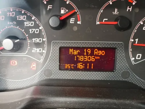 Fiat Qubo 1.3 mjt 16v Trekking 80cv - Immagine 18