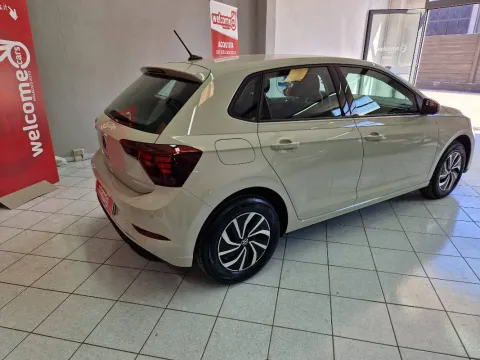 Volkswagen Polo 1.0 evo Life 80cv - Immagine 5