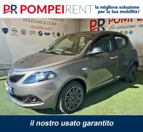 Lancia Ypsilon 1.0 firefly hybrid Gold s&s 70cv 5p.ti - Immagine 1