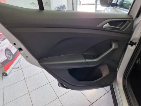 Volkswagen T-Cross 1.0 tsi Style 95cv - Immagine 20