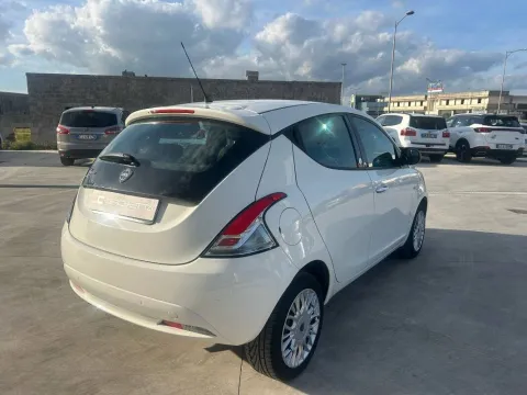 Lancia Ypsilon 1.2 Gold ecochic Gpl 69cv - Immagine 7