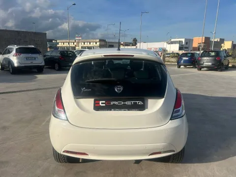 Lancia Ypsilon 1.2 Gold ecochic Gpl 69cv - Immagine 8