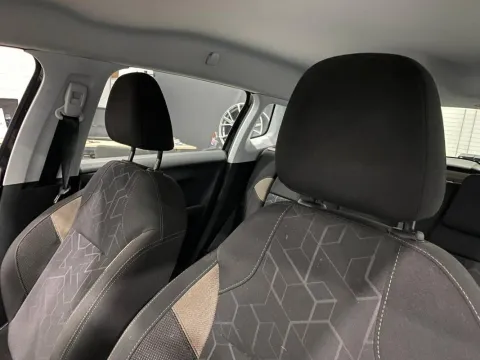 Peugeot 2008 1.6 bluehdi Active s&s 100cv - Immagine 6