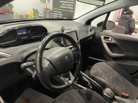 Peugeot 2008 1.6 bluehdi Active s&s 100cv - Immagine 18
