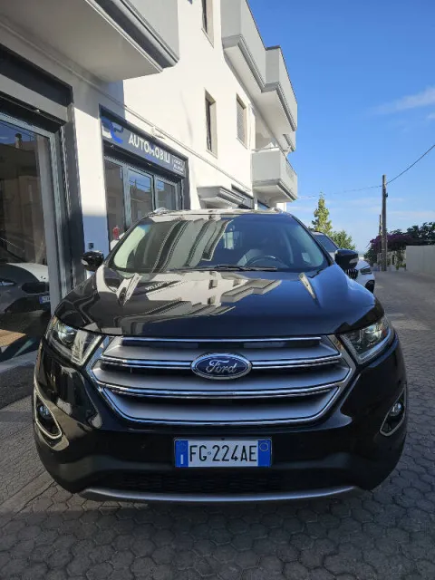 Ford Edge 2.0 tdci Titanium s&s awd 210cv powershift - Immagine 2