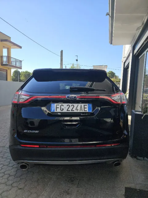 Ford Edge 2.0 tdci Titanium s&s awd 210cv powershift - Immagine 3