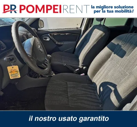 Dacia Duster 1.6 Laureate Gpl 4x2 110cv - Immagine 3