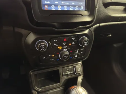 Jeep Renegade 1.6 mjt Limited 2wd 130cv - Immagine 18