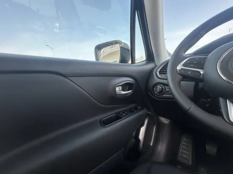 Jeep Renegade 1.6 mjt Limited 2wd 130cv - Immagine 16
