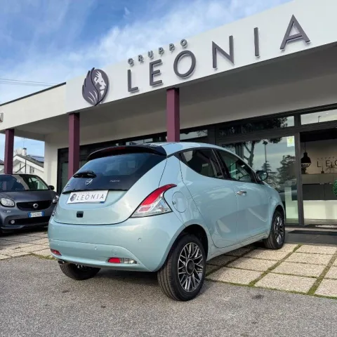 Lancia Ypsilon 1.0 firefly hybrid Gold Plus s&s 70cv 5p.ti - Immagine 6