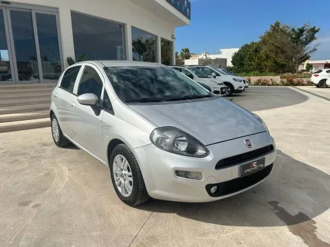 Fiat Punto 5p 1.3 mjt II 16v Lounge 75cv E5+ - Immagine 4