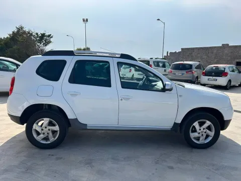 Dacia Duster 1.6 Laureate Gpl 4x2 110cv - Immagine 7