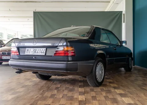 Mercedes E Coupe 300 CE - Immagine 4