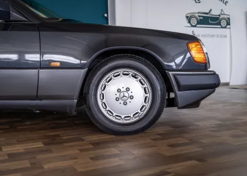 Mercedes E Coupe 300 CE - Immagine 5
