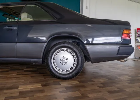 Mercedes E Coupe 300 CE - Immagine 6