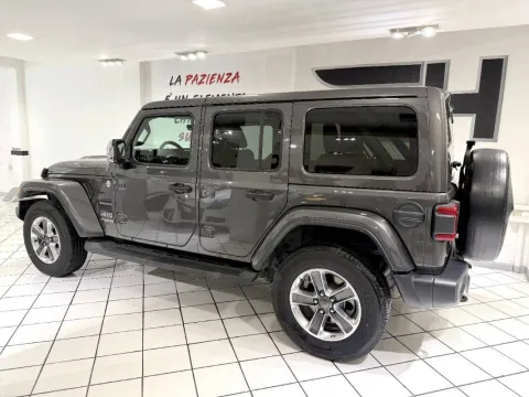 Jeep Wrangler Unlimited 2.2 mjt II Sahara auto - Immagine 4
