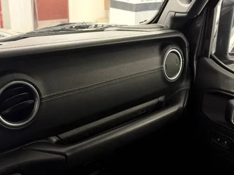Jeep Wrangler Unlimited 2.2 mjt II Sahara auto - Immagine 18
