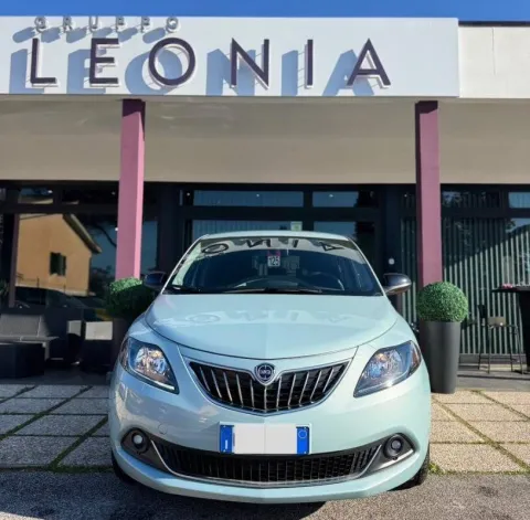 Lancia Ypsilon 1.0 firefly hybrid Gold Plus s&s 70cv 5p.ti - Immagine 2