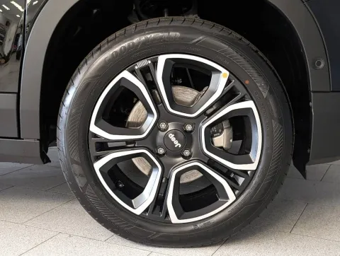 Jeep Avenger 1.2 turbo e-hybrid mhev Summit fwd 110cv edct6 - Immagine 5