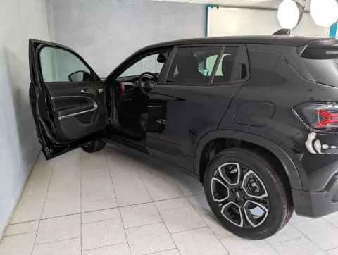 Jeep Avenger 1.2 turbo e-hybrid mhev Summit fwd 110cv edct6 - Immagine 8
