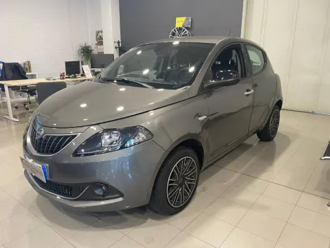 Lancia Ypsilon 1.0 firefly hybrid Gold s&s 70cv 5p.ti - Immagine 4